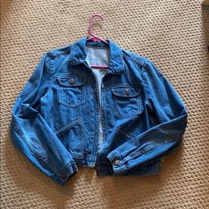 Blue jean jacket with zip